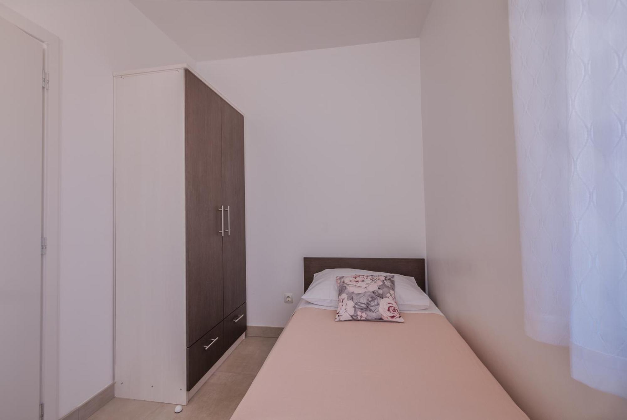Apartments Prendivoj Malinska Exterior photo